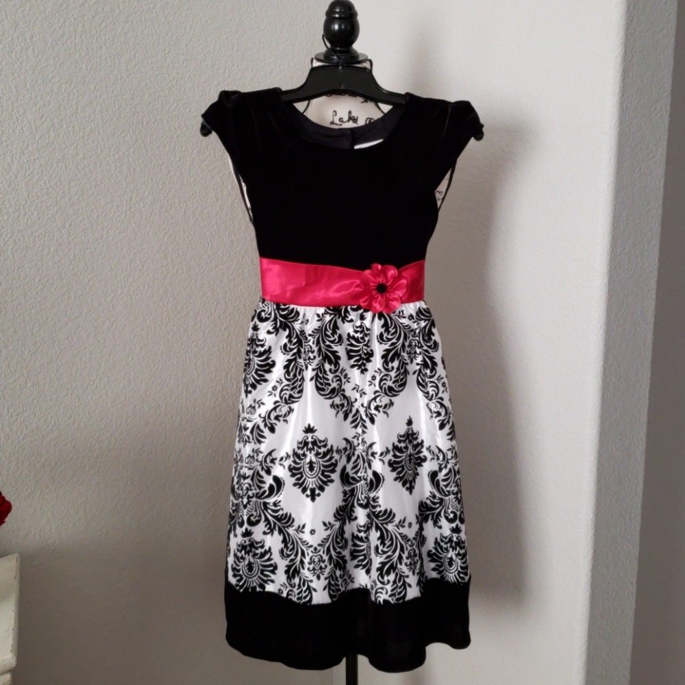 Girls party dress